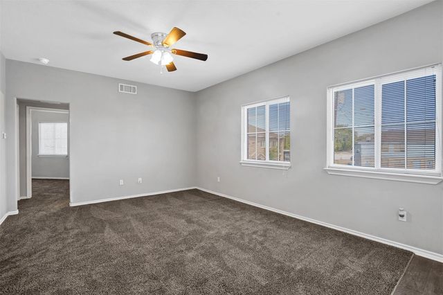612 Meadow View Court 101, Denton, TX 76207