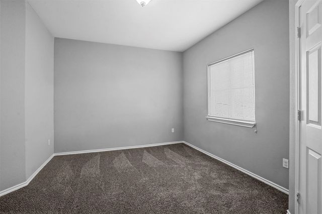 612 Meadow View Court 101, Denton, TX 76207