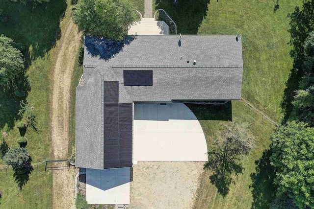 N3562 River Road, Columbus, WI 53925