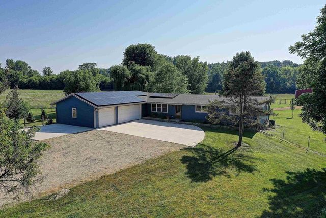 N3562 River Road, Columbus, WI 53925