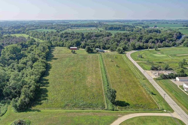 N3562 River Road, Columbus, WI 53925