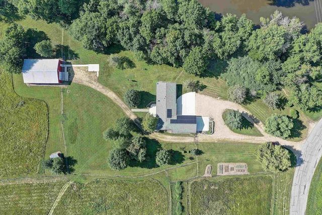 N3562 River Road, Columbus, WI 53925