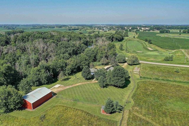 N3562 River Road, Columbus, WI 53925