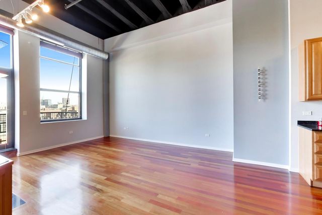1645 W Ogden Avenue 602, Chicago, IL 60612