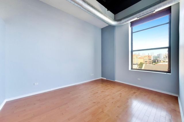 1645 W Ogden Avenue 602, Chicago, IL 60612