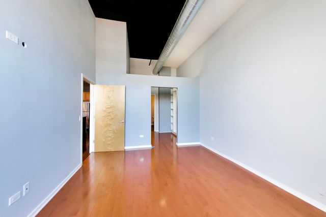 1645 W Ogden Avenue 602, Chicago, IL 60612