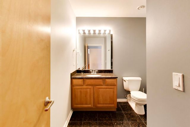 1645 W Ogden Avenue 602, Chicago, IL 60612