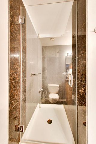 1645 W Ogden Avenue 602, Chicago, IL 60612