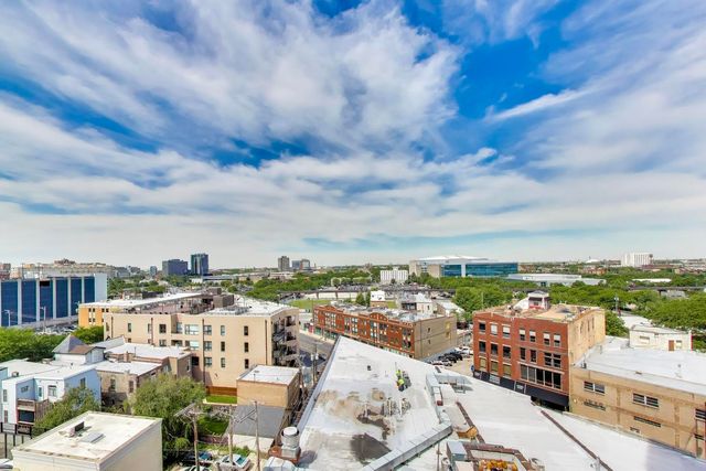 1645 W Ogden Avenue 602, Chicago, IL 60612