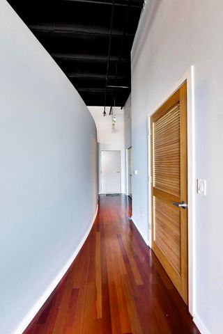 1645 W Ogden Avenue 602, Chicago, IL 60612