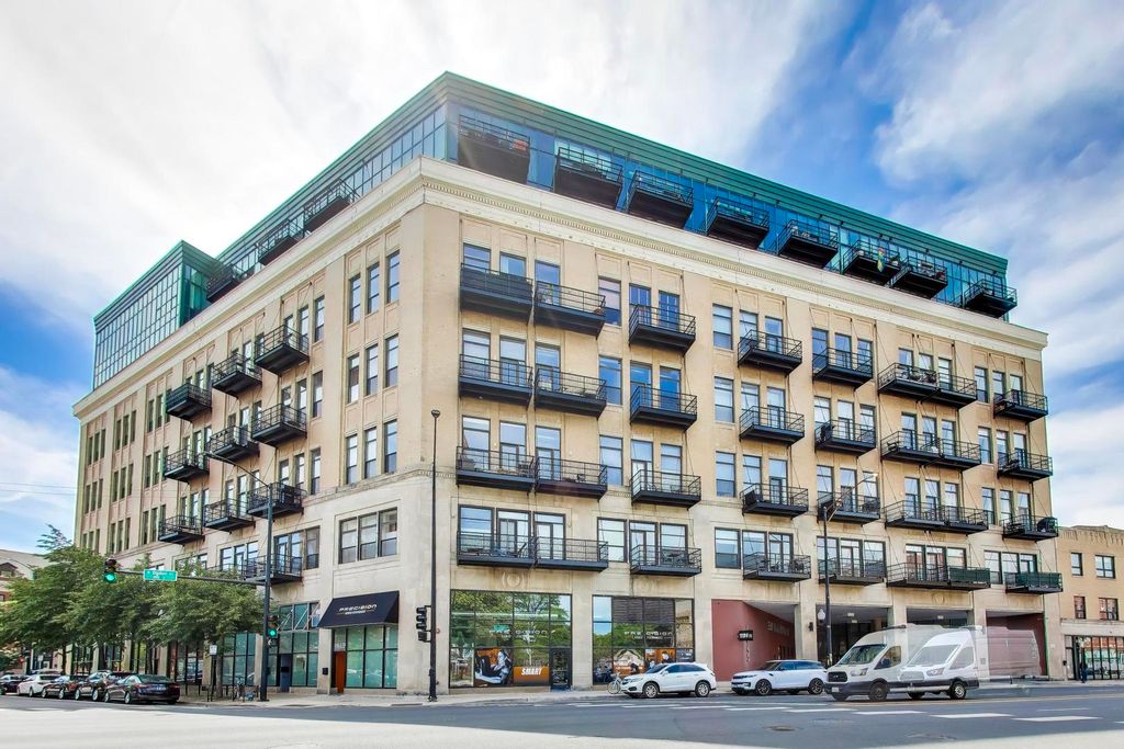 1645 W Ogden Avenue 602, Chicago, IL 60612