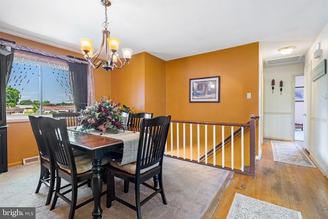 17707 WOODCREST RD, Hagerstown, MD 21740