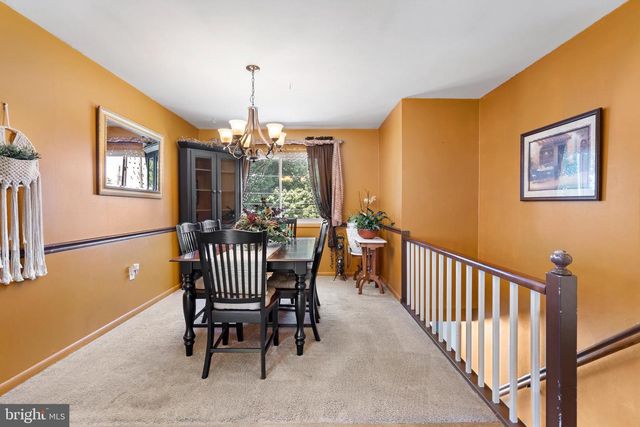 17707 WOODCREST RD, Hagerstown, MD 21740