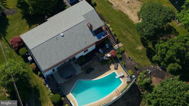 17707 WOODCREST RD, Hagerstown, MD 21740