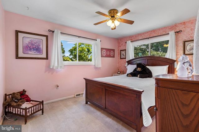 17707 WOODCREST RD, Hagerstown, MD 21740