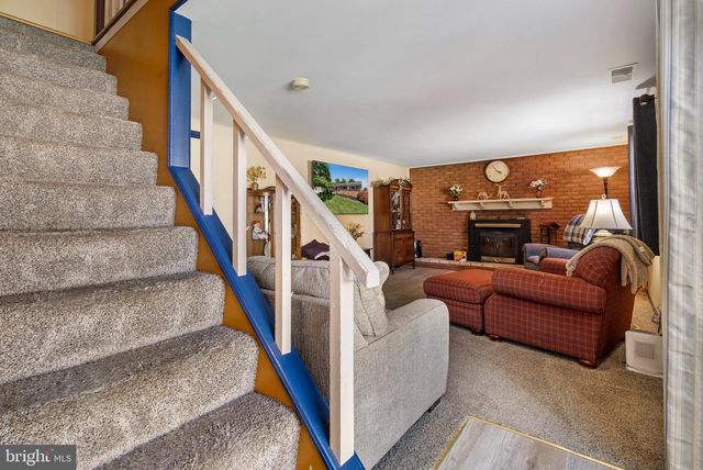 17707 WOODCREST RD, Hagerstown, MD 21740