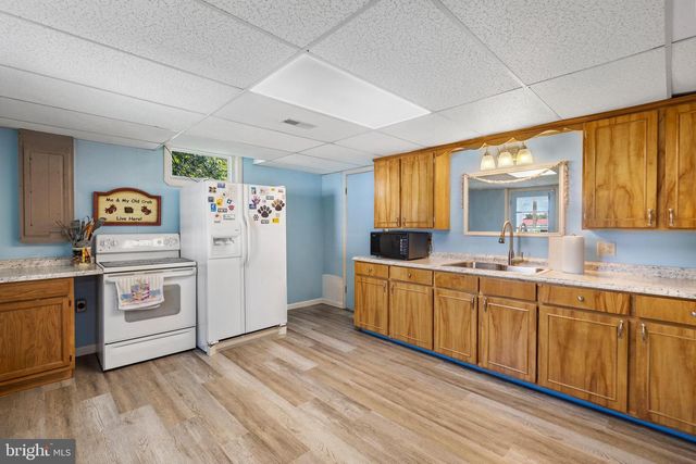 17707 WOODCREST RD, Hagerstown, MD 21740