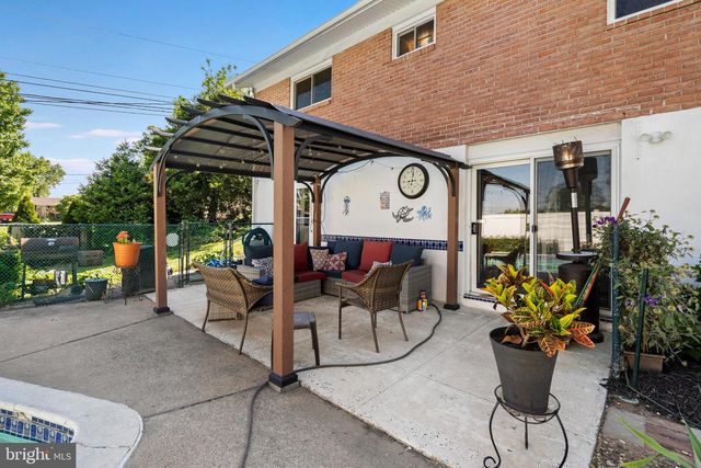 17707 WOODCREST RD, Hagerstown, MD 21740