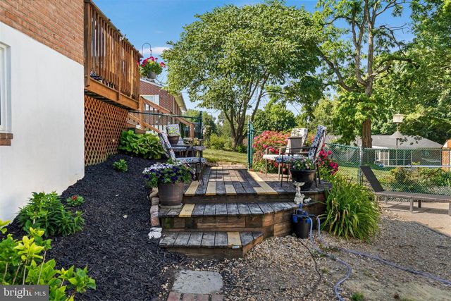 17707 WOODCREST RD, Hagerstown, MD 21740