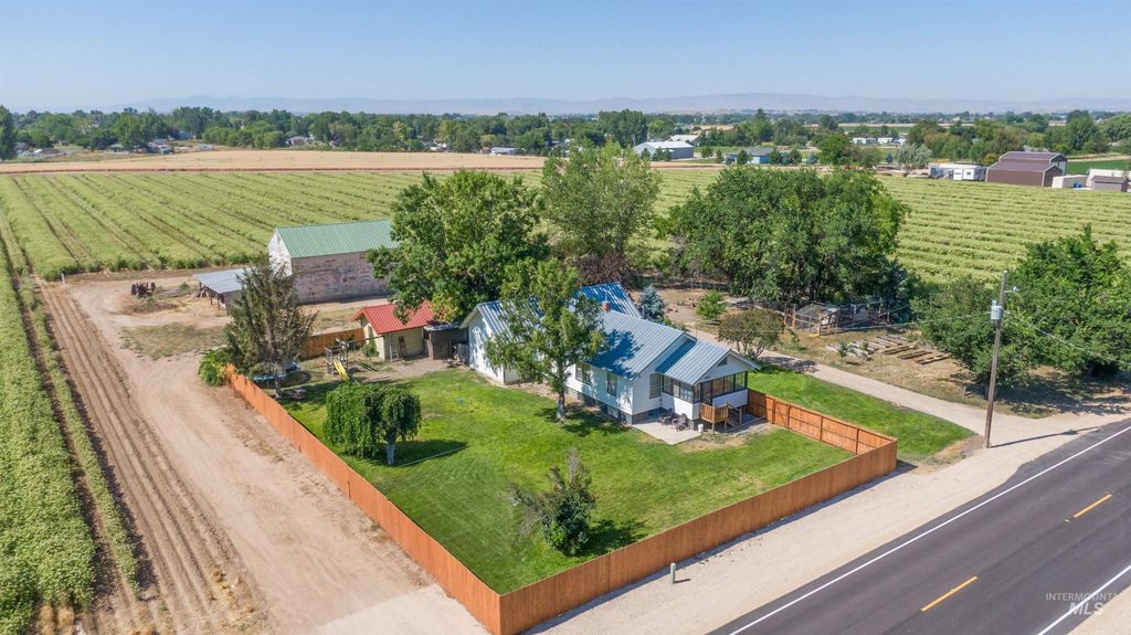6811 E Locust Lane, Nampa, ID 83686