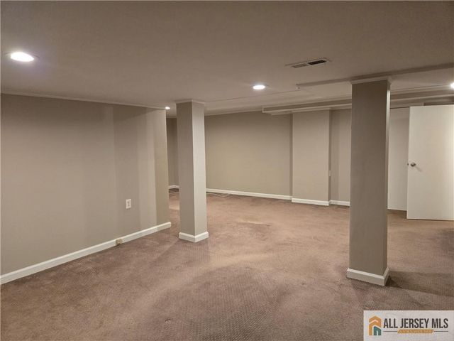 2 Farmingdale Road, East Brunswick, NJ 08816