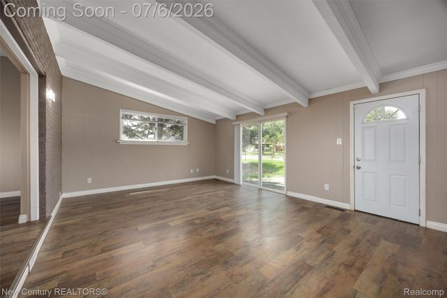 1720 Westbrook Drive, Madison Heights, MI 48071