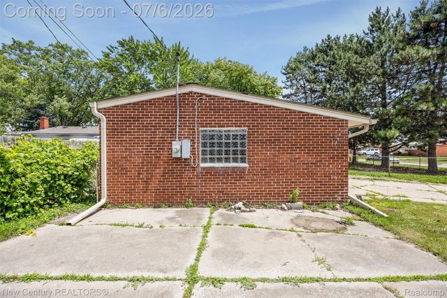 1720 Westbrook Drive, Madison Heights, MI 48071