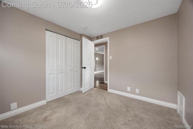 1720 Westbrook Drive, Madison Heights, MI 48071