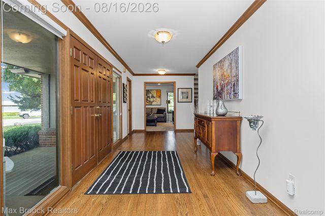 3846 Spanish Oaks Drive, West Bloomfield Charter Township, MI 48323