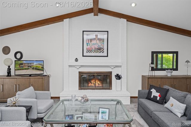 3846 Spanish Oaks Drive, West Bloomfield Charter Township, MI 48323