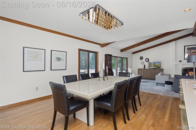 3846 Spanish Oaks Drive, West Bloomfield Charter Township, MI 48323