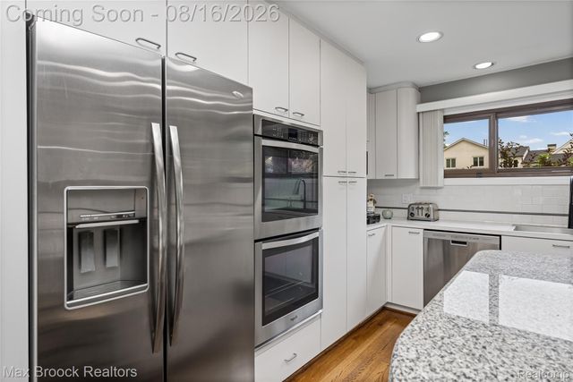 3846 Spanish Oaks Drive, West Bloomfield Charter Township, MI 48323
