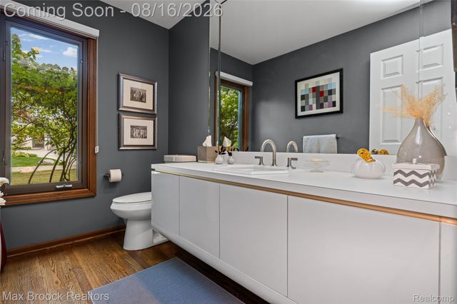 3846 Spanish Oaks Drive, West Bloomfield Charter Township, MI 48323