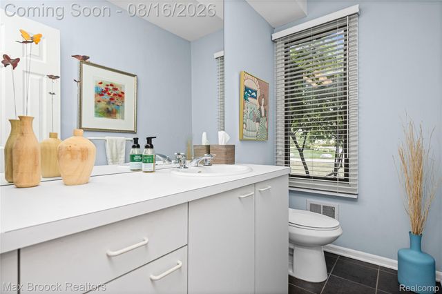 3846 Spanish Oaks Drive, West Bloomfield Charter Township, MI 48323