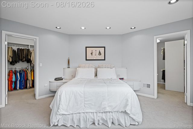 3846 Spanish Oaks Drive, West Bloomfield Charter Township, MI 48323