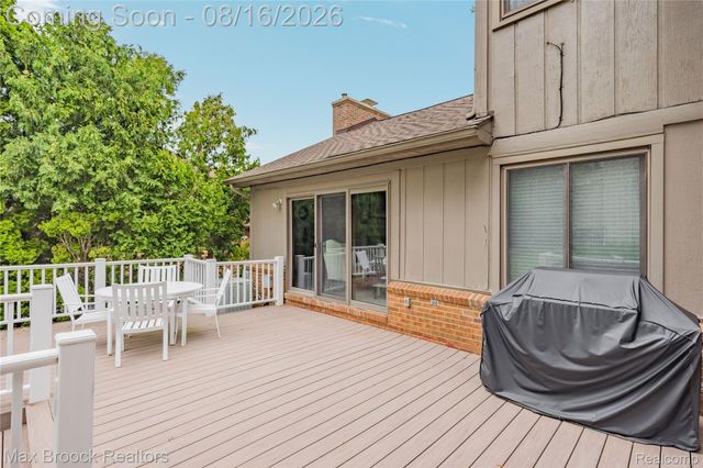 3846 Spanish Oaks Drive, West Bloomfield Charter Township, MI 48323