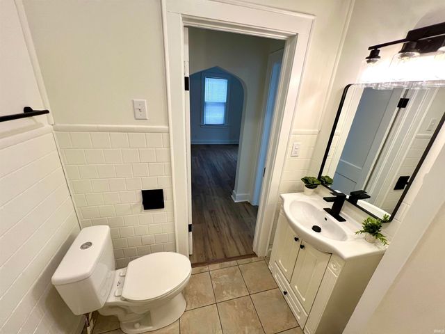 1638 E Illinois Street, Evansville, IN 47711