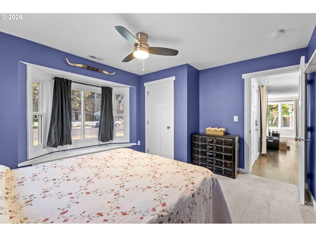 733 2ND St, Woodland, WA 98674