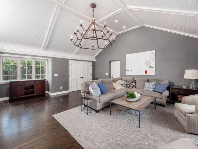210 Stanbery Avenue, Bexley, OH 43209