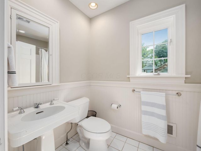 210 Stanbery Avenue, Bexley, OH 43209