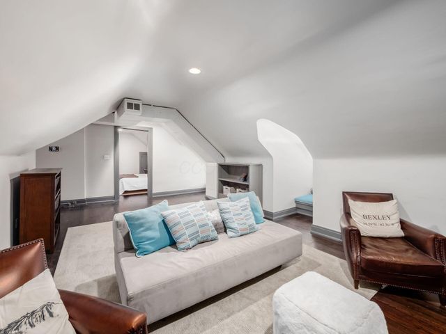 210 Stanbery Avenue, Bexley, OH 43209