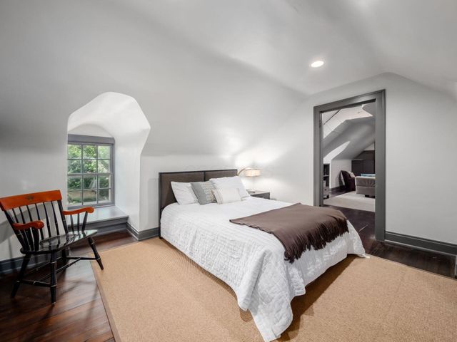 210 Stanbery Avenue, Bexley, OH 43209