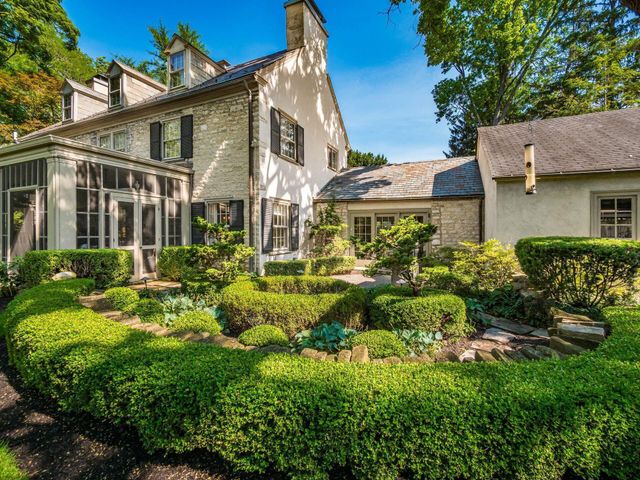 210 Stanbery Avenue, Bexley, OH 43209