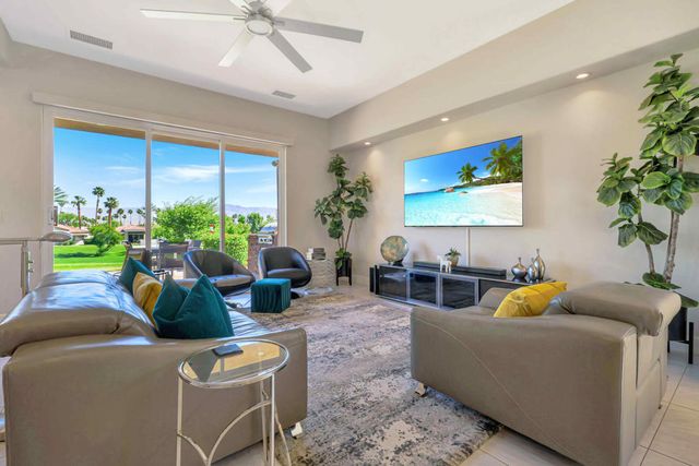 148 White Horse Trail, Palm Desert, CA 92211