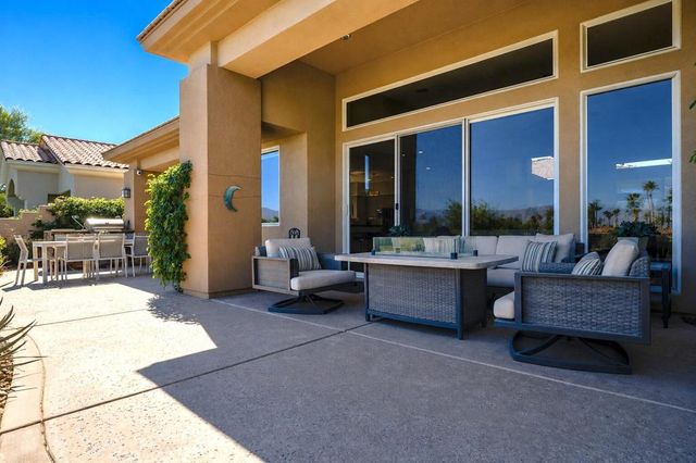 148 White Horse Trail, Palm Desert, CA 92211
