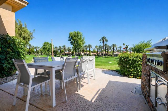 148 White Horse Trail, Palm Desert, CA 92211