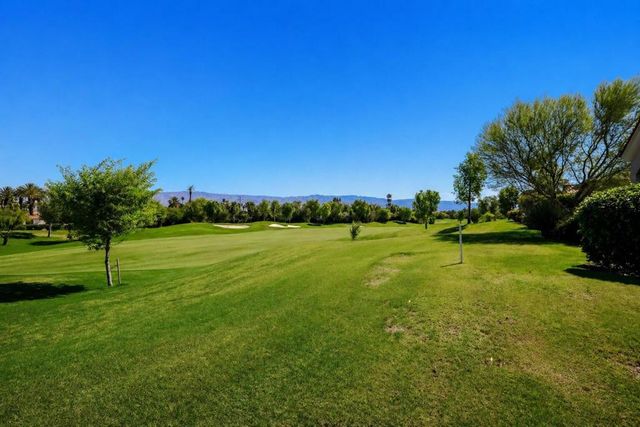 148 White Horse Trail, Palm Desert, CA 92211
