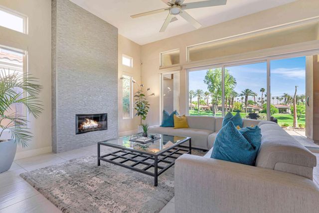 148 White Horse Trail, Palm Desert, CA 92211