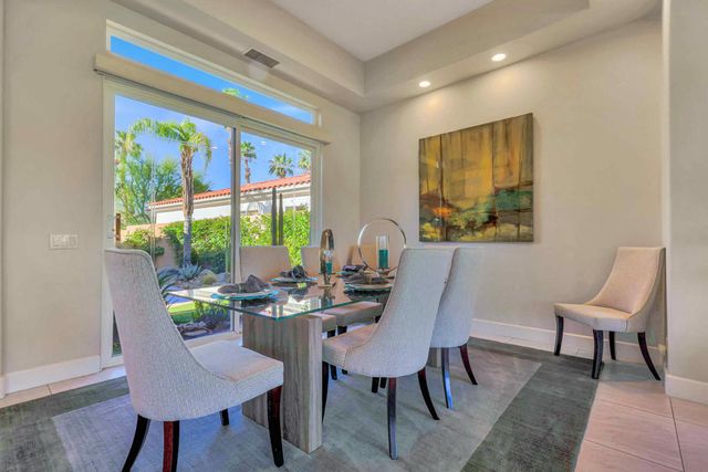 148 White Horse Trail, Palm Desert, CA 92211