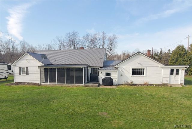 6097 Eckhardt Road, Hamburg, NY 14085